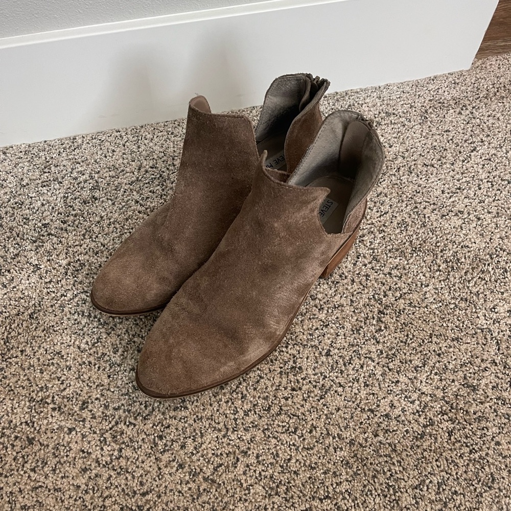Steve Madden Brown Ankle Boots
